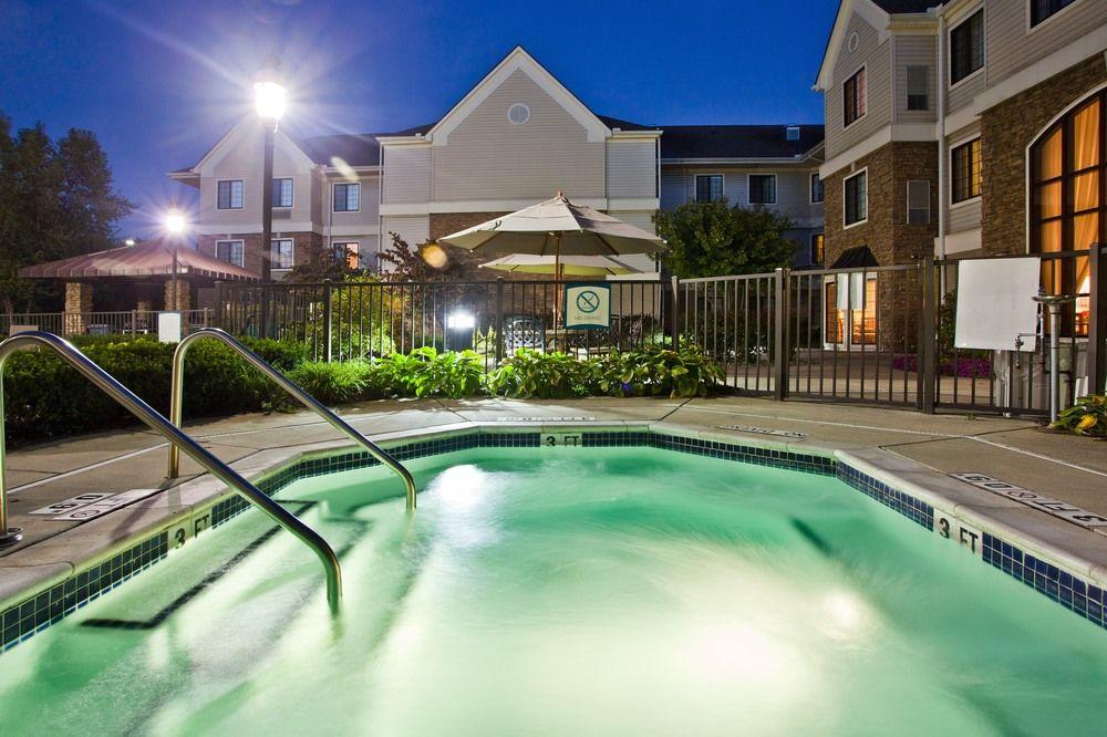 Staybridge Suites Detroit-Utica By Ihg Εξωτερικό φωτογραφία