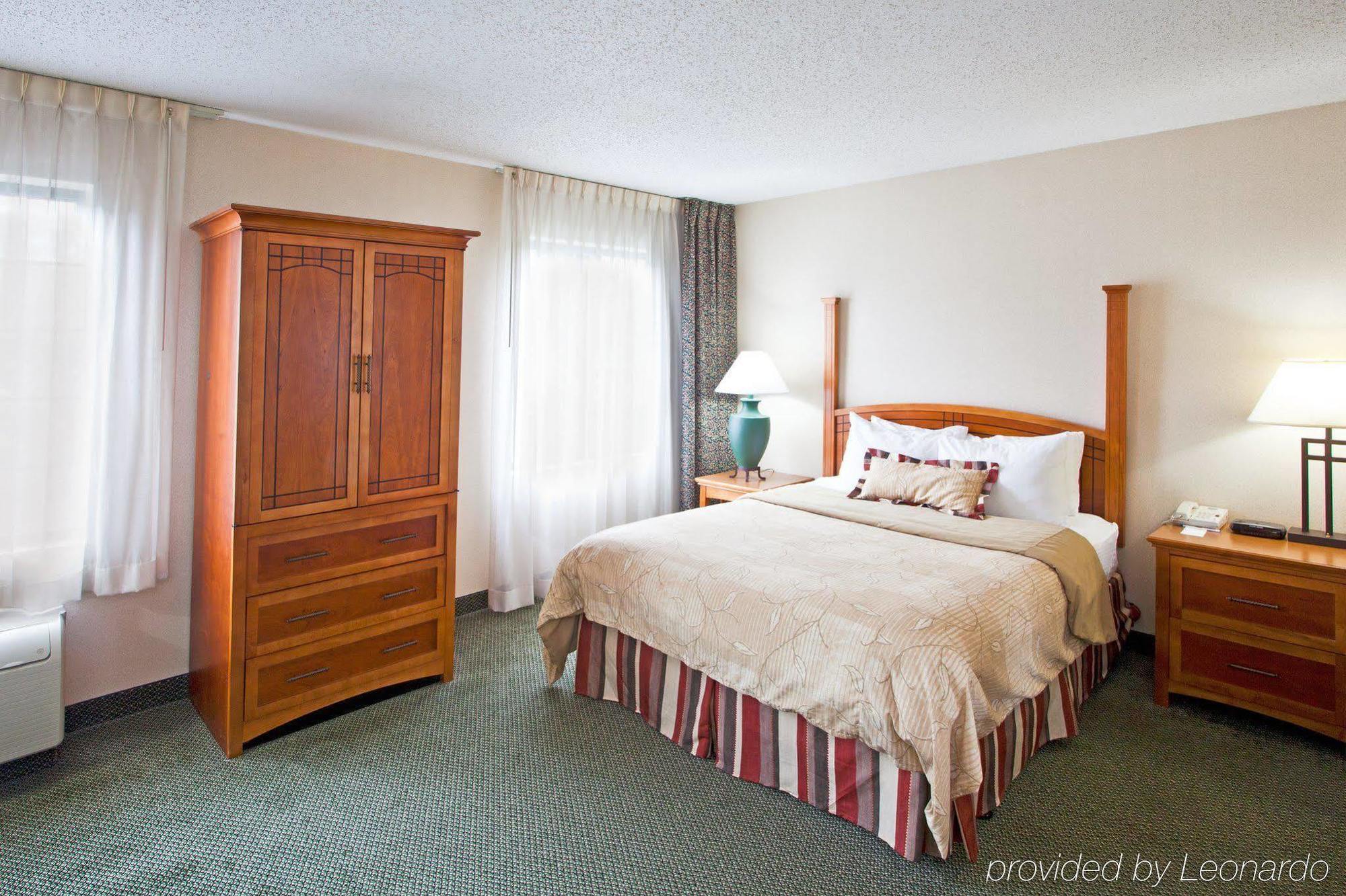 Staybridge Suites Detroit-Utica By Ihg Δωμάτιο φωτογραφία