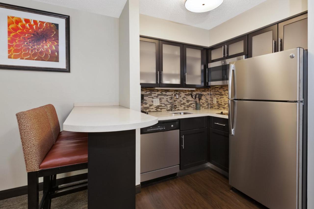 Staybridge Suites Detroit-Utica By Ihg Εξωτερικό φωτογραφία